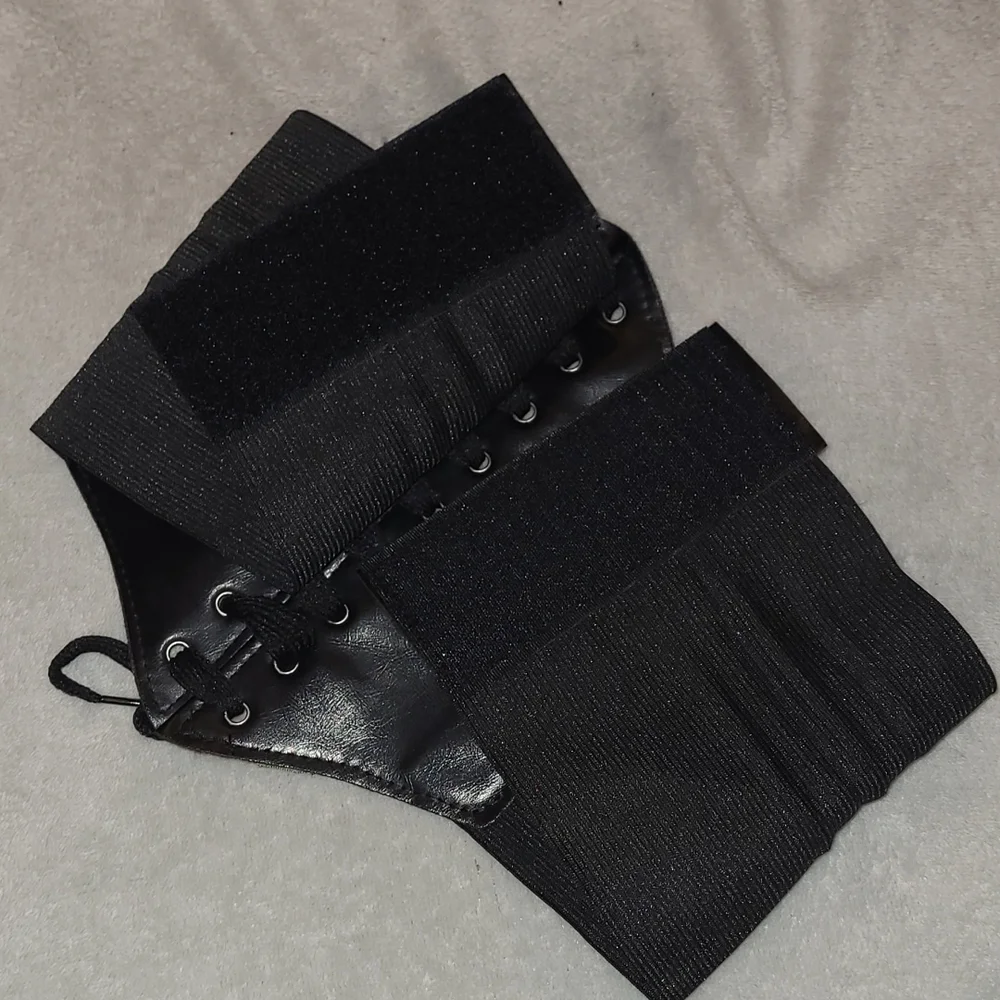 Hot Topic Corset Style Lace-Up Waist Cincher Belt